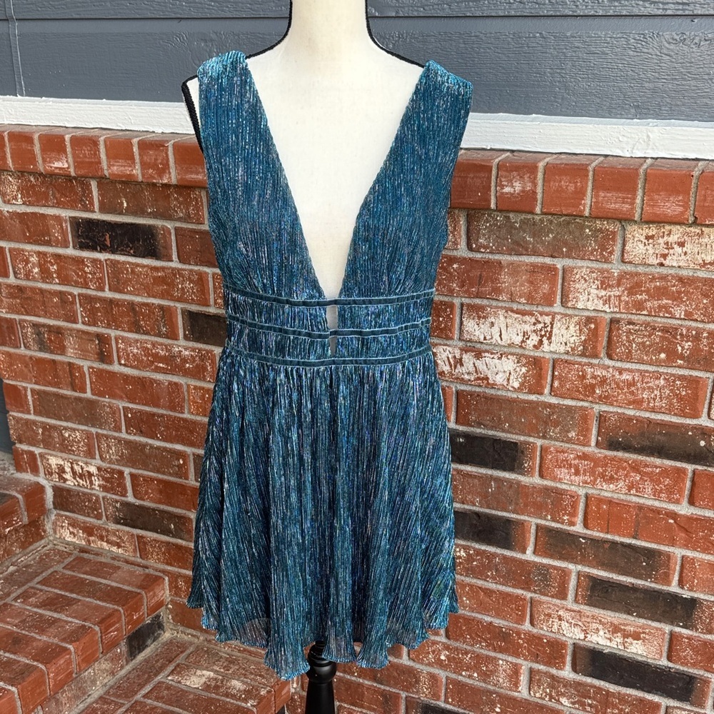 Lulus Teal Blue Metallic Pleated Plunging V-Neck Flare Mini Dress Size Large NWT